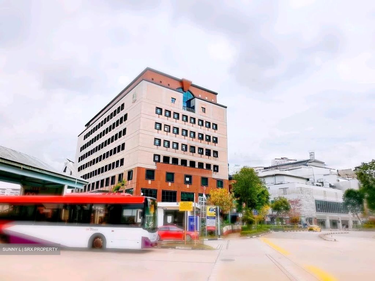 Tampines Central 1 (D18), Retail #559818311